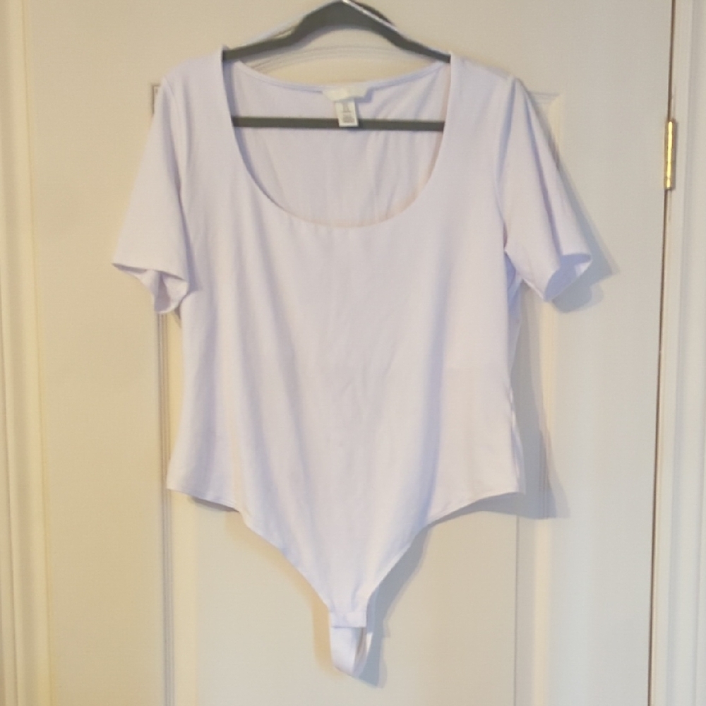 H&M White Asymmetrical Tie Front Bodysuit